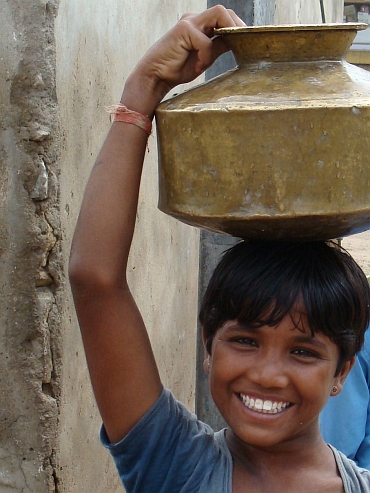 Jongen met waterkruik