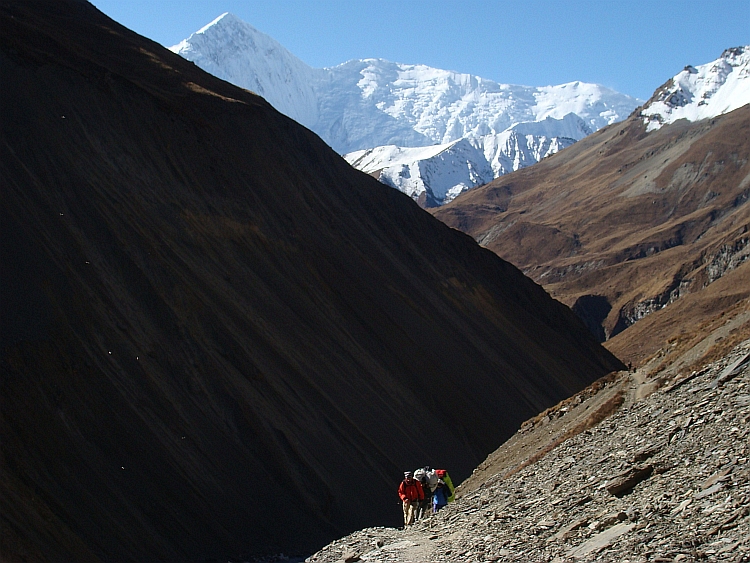 Willem and two porters