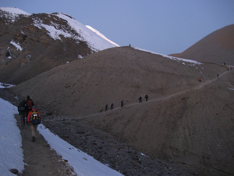 Zigzagging up to the pass