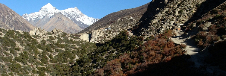 Landschap op weg naar Yak Kharka